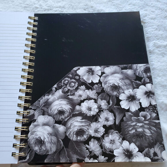 The Paper Studio Agenda 52 18 Month Planner Dated 2022-2023 - Picture 9 of 9